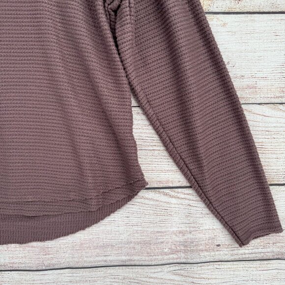 Buckle BKE Super Soft Split Neck‎ Top Women's Size Small Purple/Gray Knit - Picture 6 of 13